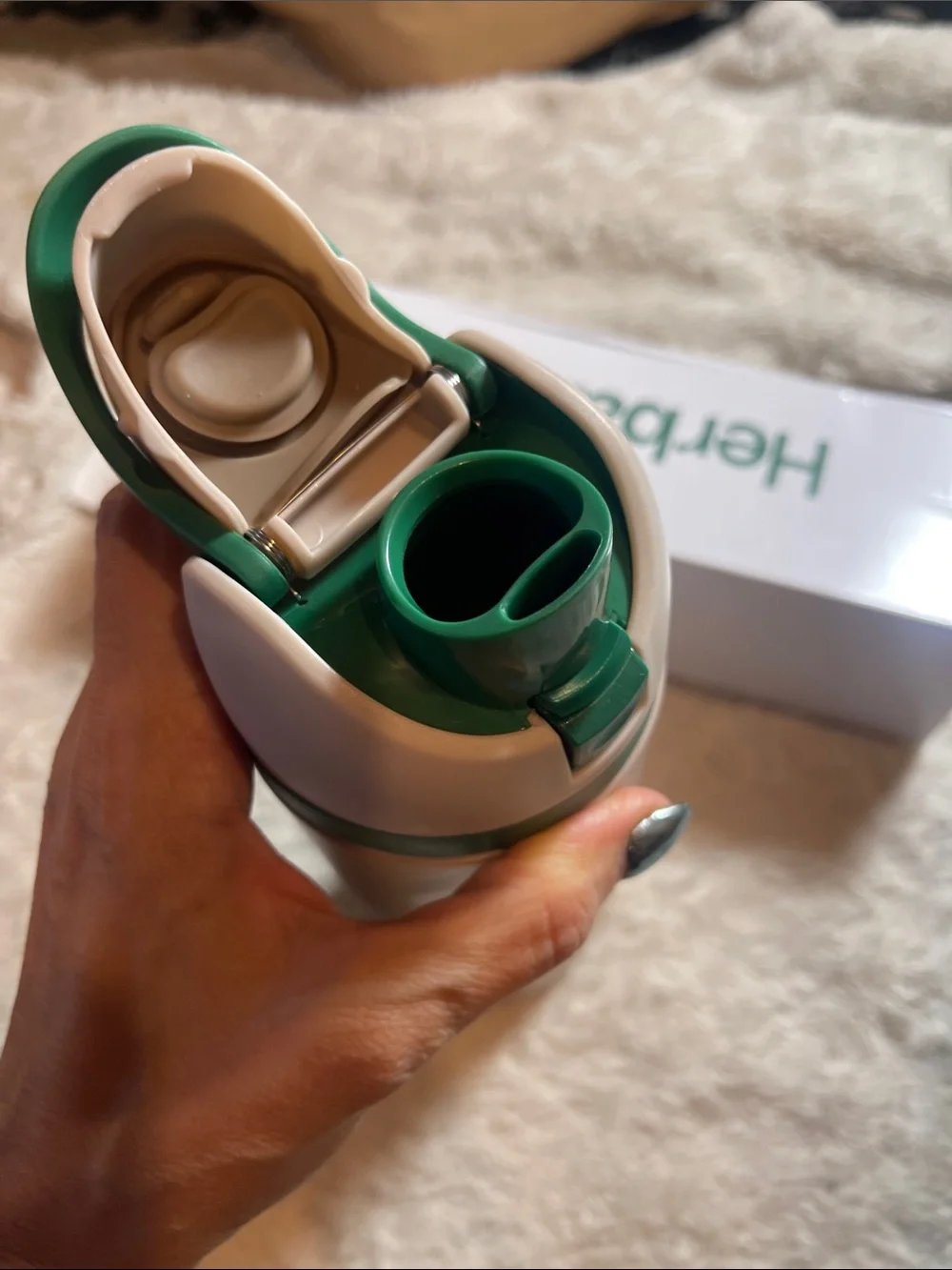 Herbalife stainless water bottle taupe and green NEW